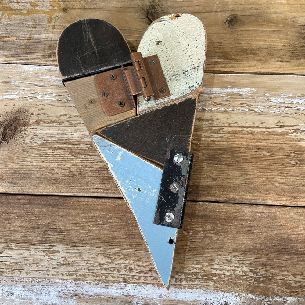 Rustic Reclaimed Materials Heart Decor